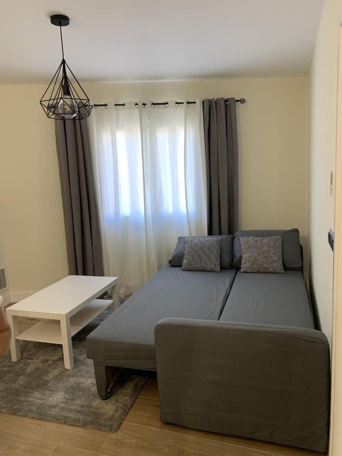 Apartamentos San Lazaro ซานติอาโก เด กอมโปสเตลา ภายนอก รูปภาพ
