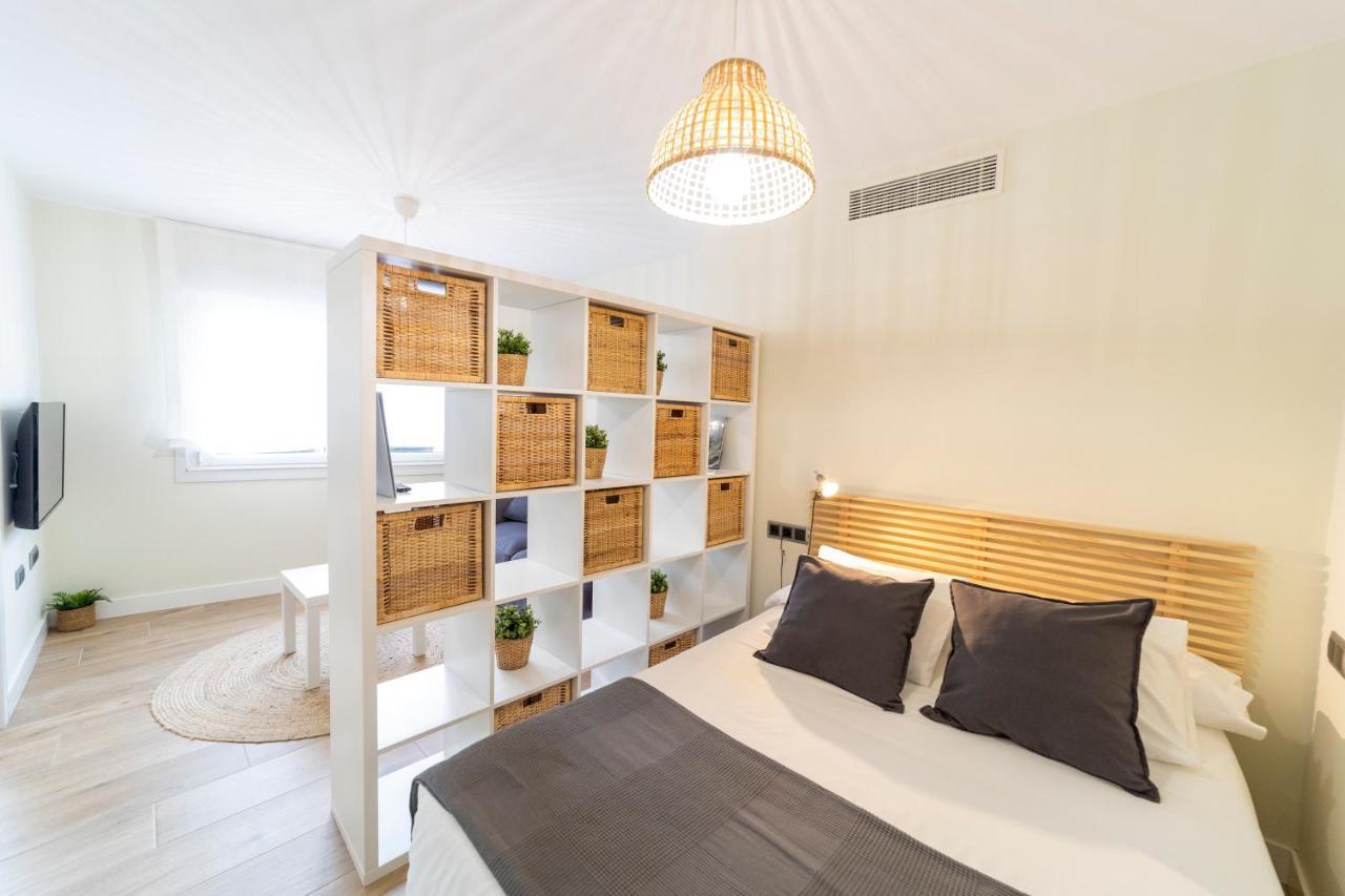 Apartamentos San Lazaro ซานติอาโก เด กอมโปสเตลา ภายนอก รูปภาพ