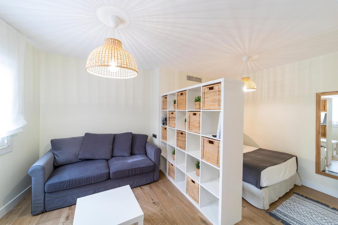 Apartamentos San Lazaro ซานติอาโก เด กอมโปสเตลา ภายนอก รูปภาพ