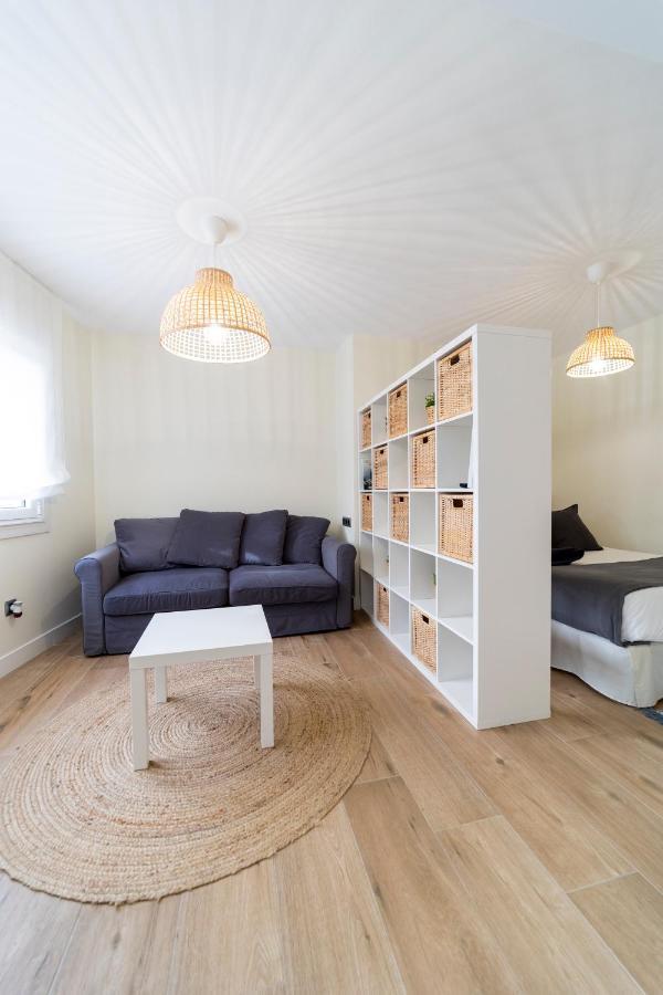 Apartamentos San Lazaro ซานติอาโก เด กอมโปสเตลา ภายนอก รูปภาพ