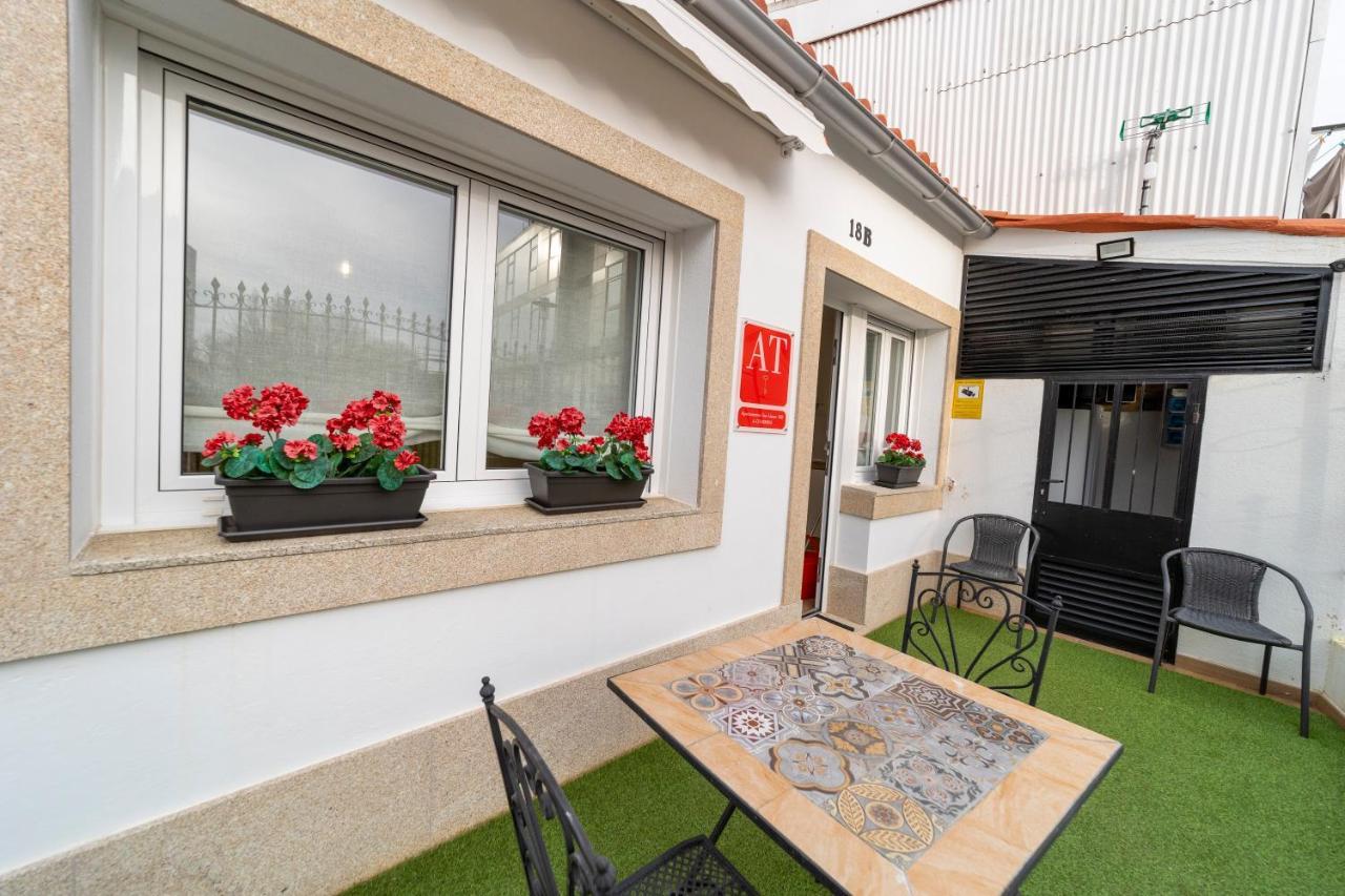 Apartamentos San Lazaro ซานติอาโก เด กอมโปสเตลา ภายนอก รูปภาพ