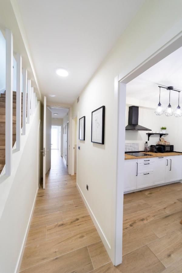 Apartamentos San Lazaro ซานติอาโก เด กอมโปสเตลา ภายนอก รูปภาพ